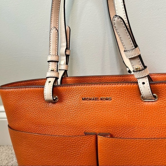 Michael Kors Bedford Orange Spice Leather Handbag - Picture 8 of 12